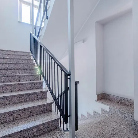 Guesthost - Near Campus Einaudi * Τορίνο