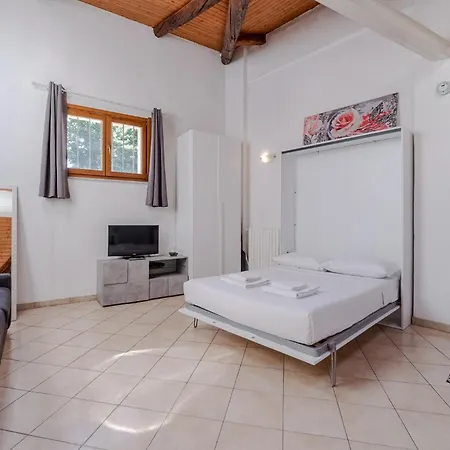 Guesthost - Near Campus Einaudi Τορίνο